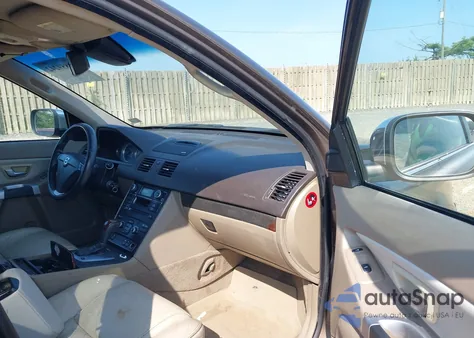 2013 Volvo Xc90 3.2/3.2 Platinum/3.2 Premier Plus z USA, uszkodzony, nr VIN YV4952CZ1D1630105